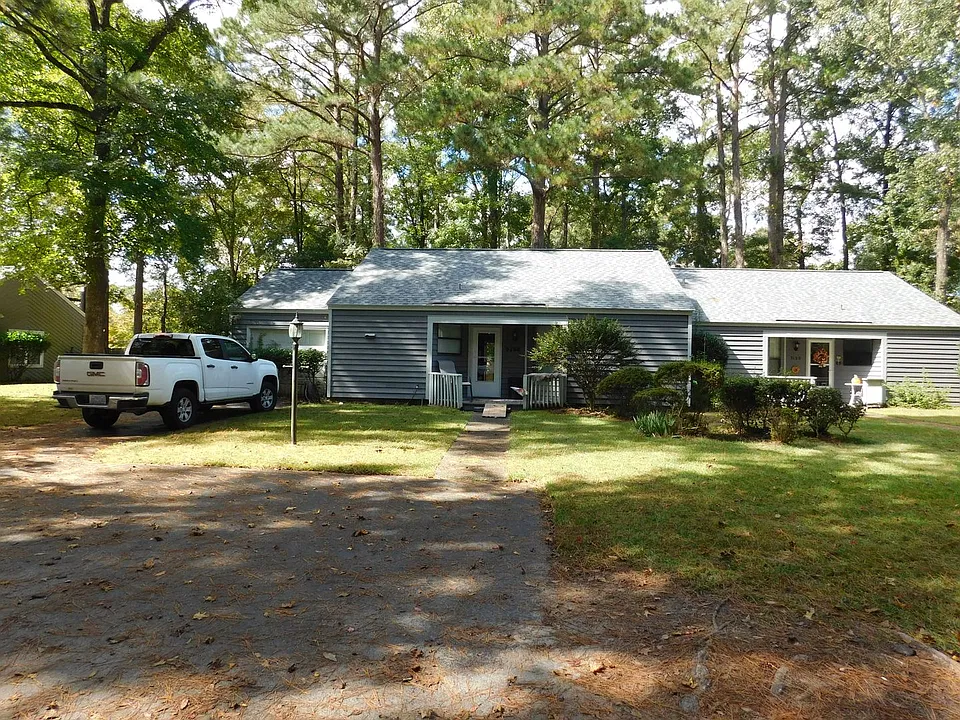 3132 Country Club Rd