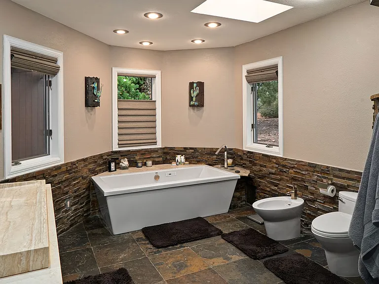 123 Foothills South Dr — Photo 13