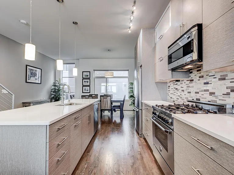2103 W 32nd Ave #8 — Photo 14