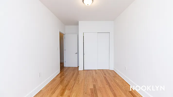 Rented by Nooklyn NYC LLC | media 21