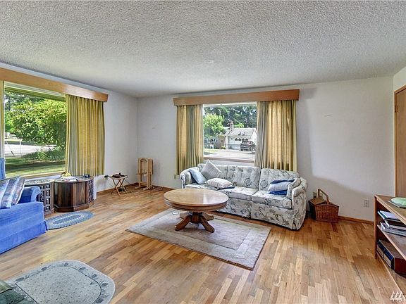 4th image of 5430 89th St NE