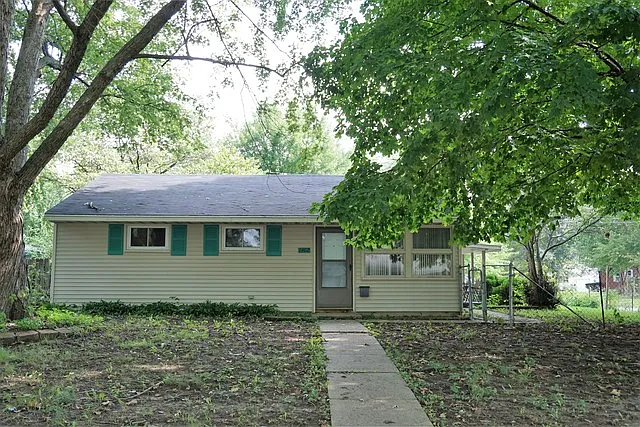 1402 Joanne Ln photo 1