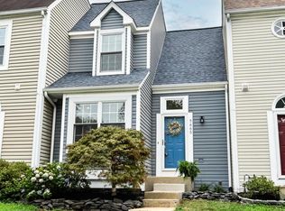 5665 Thorndyke Ct, Centreville, VA 20120