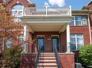 1504 Devon Ln #1, Troy, MI 48084