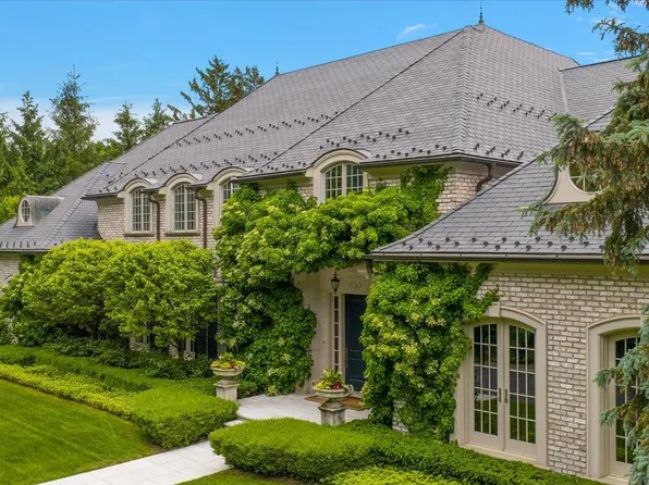 630 Vaughan Rd, Bloomfield Hills, MI 48304