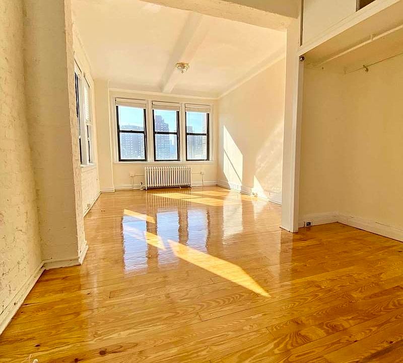 1st image of 42 W 72nd St APT 12D