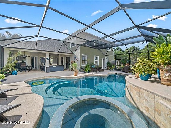 4th image of 3908 Gardenwood Cir