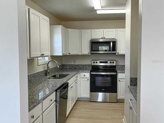 5th image of 100 CHARLES DRIVE