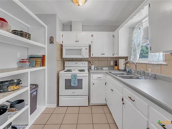 5th image of 701 Park Ave