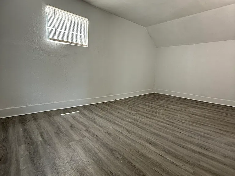 728 E Fremont St — Photo 16