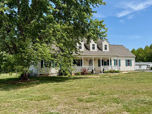 3rd image of 443 Grace Johnson Rd