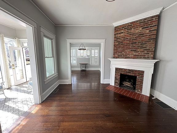 4th image of 306 Florence St