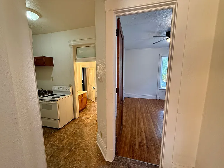 118 N Glenwood Ave — Photo 31
