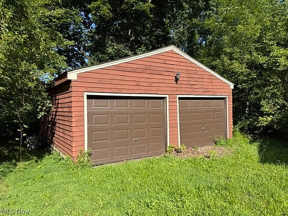 2nd image of 128 Sayers Ave