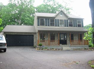 128 Spook Ln, Reading, PA 19606