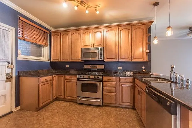 535 W Brompton Ave #1S — Photo 5