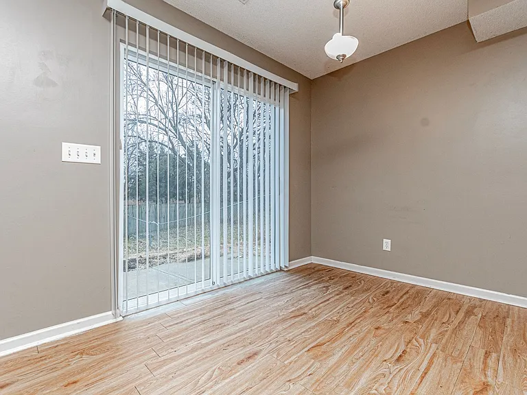 823 Whitetail Ct — Photo 7