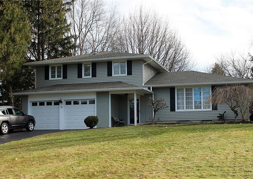 1st image of 33 Horseshoe Ln N