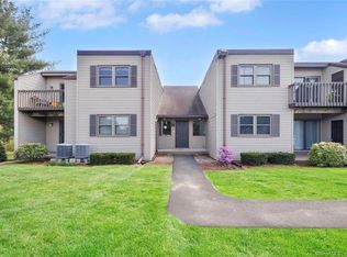 1104 Twin Circle Dr UNIT 1104, South Windsor, CT 06074