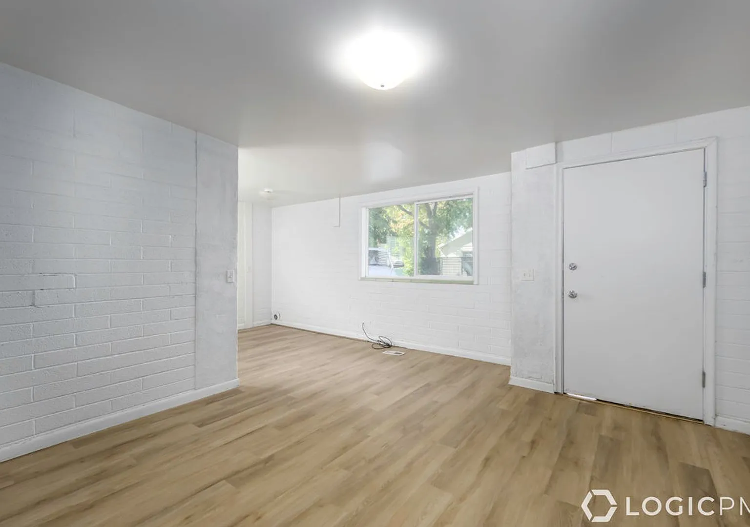 2 Bed / 1 Bath Apartment for Rent in Salt Lake City, UT — Photo 3
