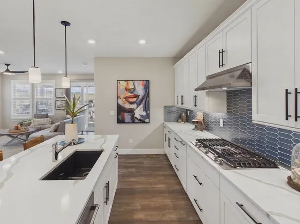 17433 W 93rd Pl, Arvada, CO 80007