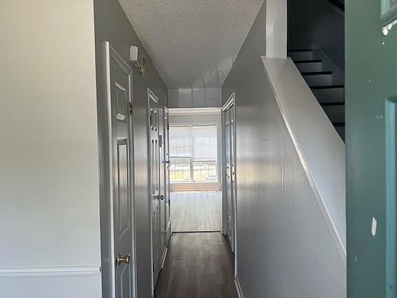 2nd image of 3051 Greenlodge Ln