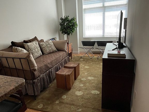 3rd image of 1500 Lexington Ave APT 9H