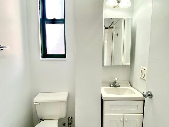 5th image of 1482 York Ave APT 6B