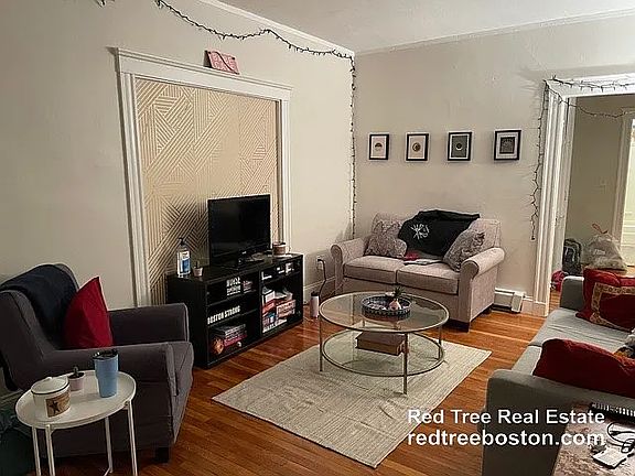 2nd image of 40 Orchard Rd #1
