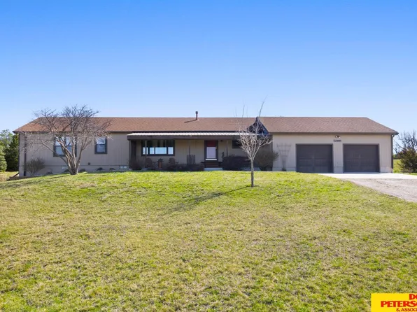 2766 County Road 16, Cedar Bluffs, NE 68015