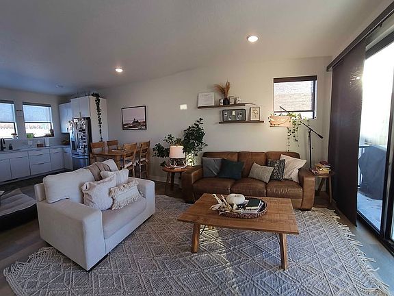 5th image of 1361 Keosauqua Way #1361