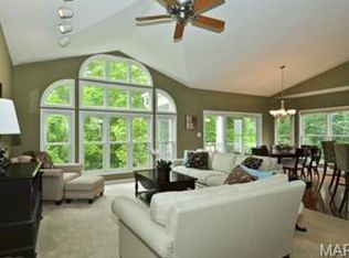316 Glasgow Dr, Saint Charles, MO 63301