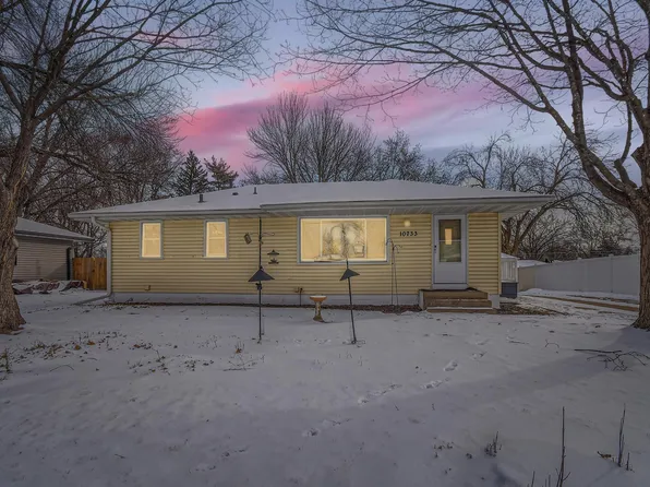 10733 Jefferson St NE, Blaine, MN 55434