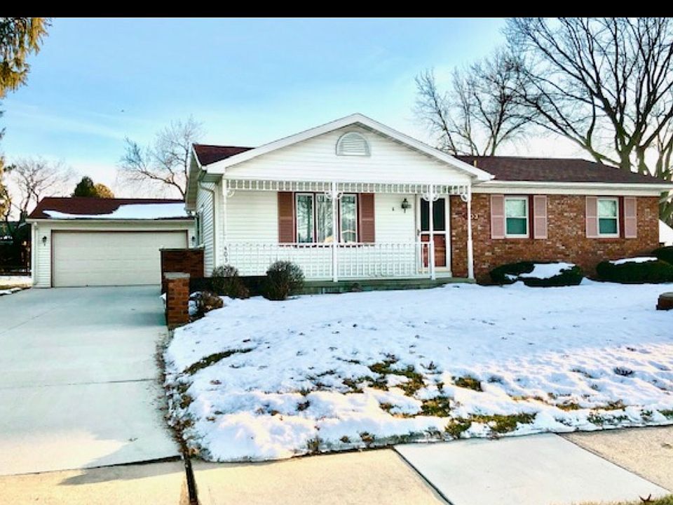 1st image of 403 Orchard Dr