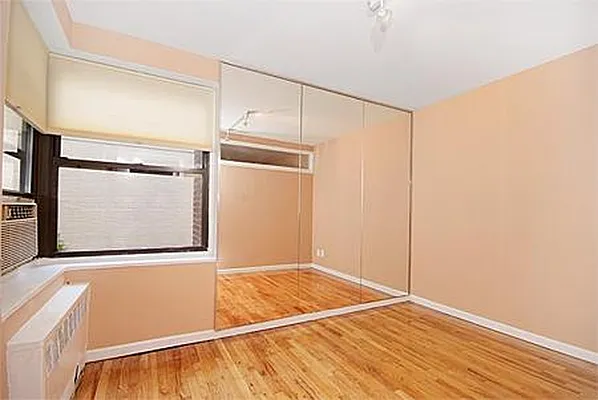 Sold by Concept NYC | media 12