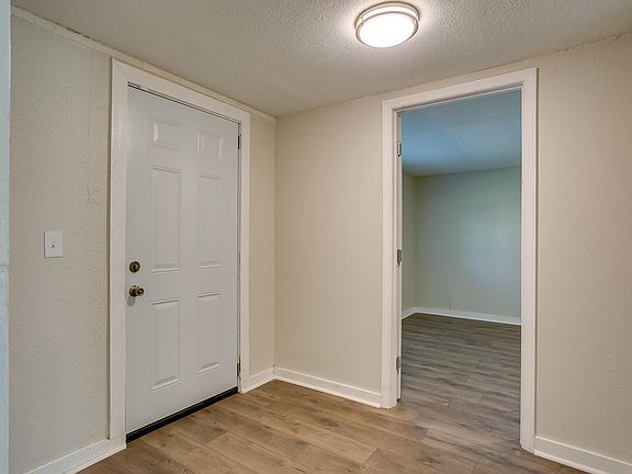 5th image of 3414 Brookhaven Dr