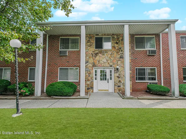 17 Gadsen Pl APT 1F, Staten Island, NY 10314