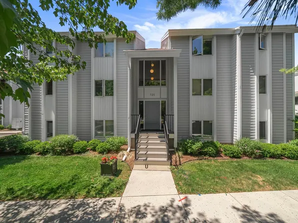 720 Centre Pl APT 20, Traverse City, MI 49686
