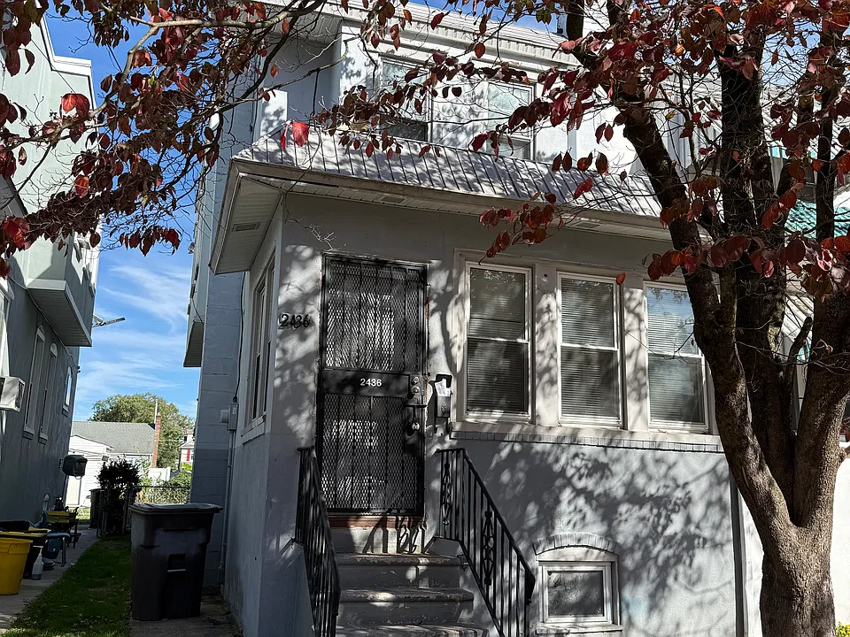 2436 46th St
