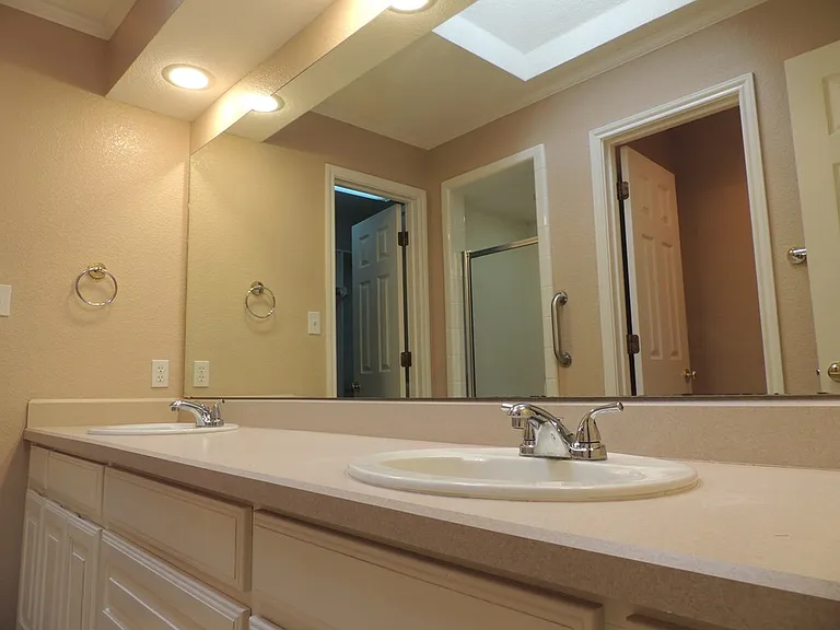 2913 Sunburst Dr — Photo 17