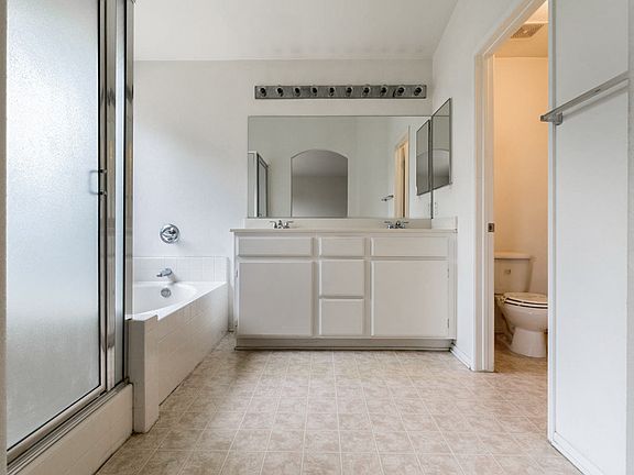 4th image of 7608 Newberry Ln