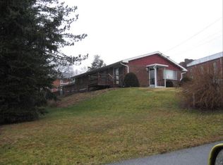 312 N 6th St, Hamburg, PA 19526