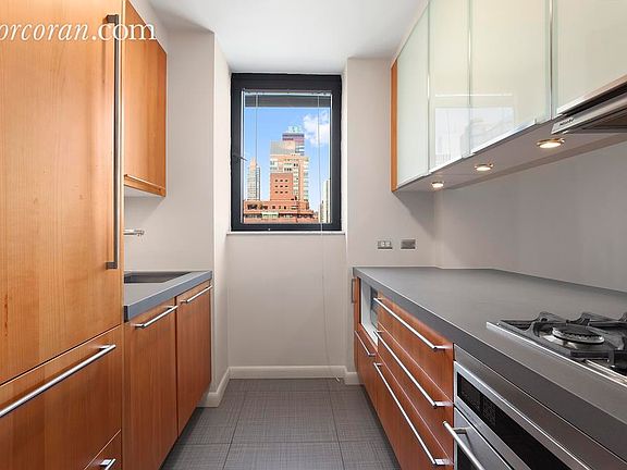 3rd image of 255 E 49th St APT 19B