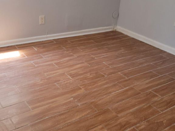 bedroom 3 ( smaller than other two bedrooms)