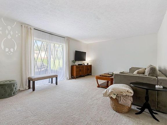 5th image of 625 Country Club Dr APT A2