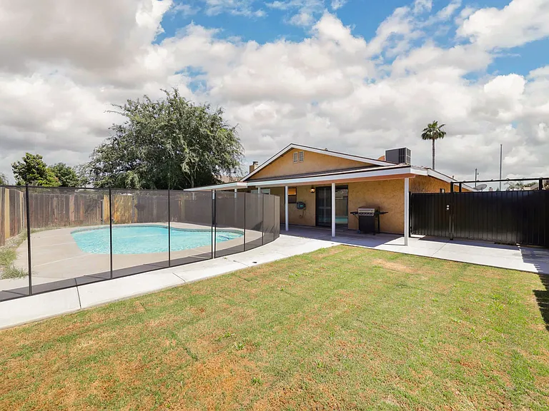 4304 Milo Ave — Photo 26
