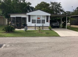 33 Lakeview Dr, Fruitland Park, FL 34731