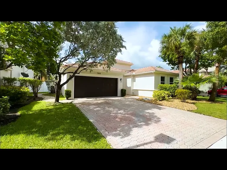15616 SW 52nd Ct — Photo 2