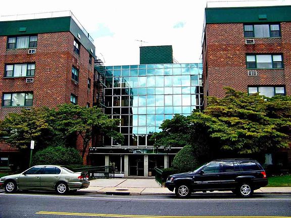 4th image of 210 Atlantic Ave APT C1d