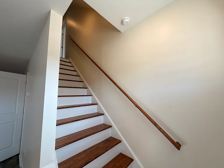 1030 Magnolia Way — Photo 6
